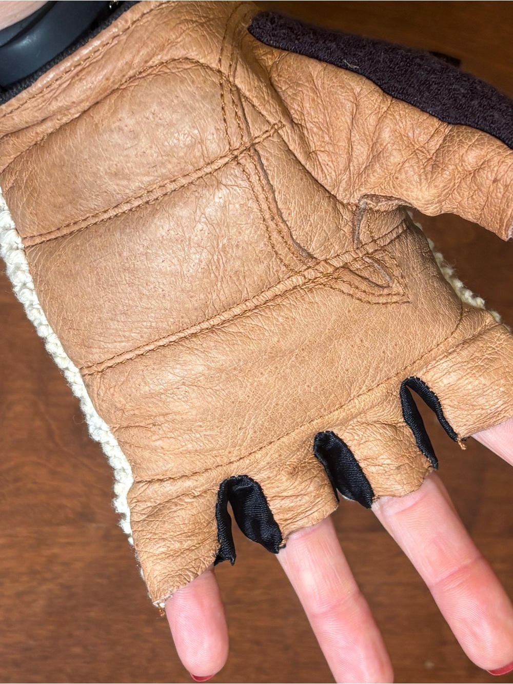 TREK Crochet Fingerless Cycling Gloves in Cream and Brown - Picture 6 of 9